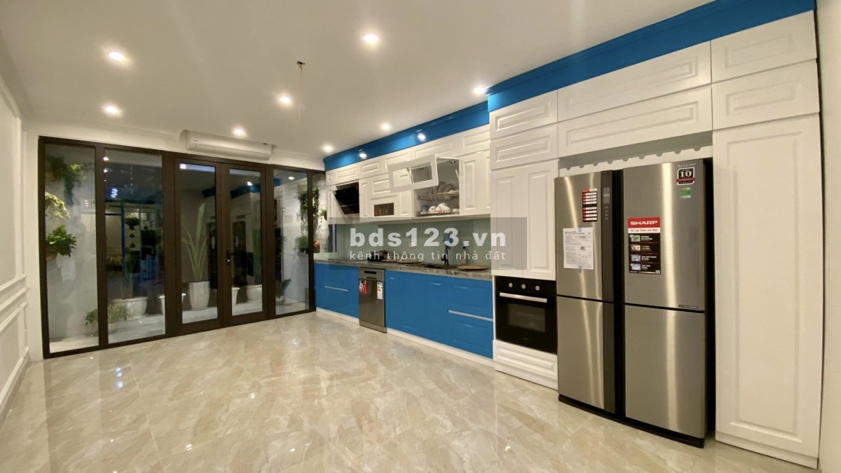 Bán nhà phân lô ngõ 61 Hoàng Cầu - 3 bước ra vườn hoa 1/6 - Ô tô dừng đỗ ngày đêm