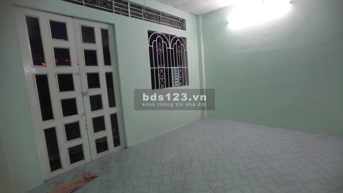 Chủ bán nhà mặt tiền Âu Cơ, Tân Phú - 40M2 - Sát mặt tiền - Chỉ 2.98 tỷ. LH: 0368977114