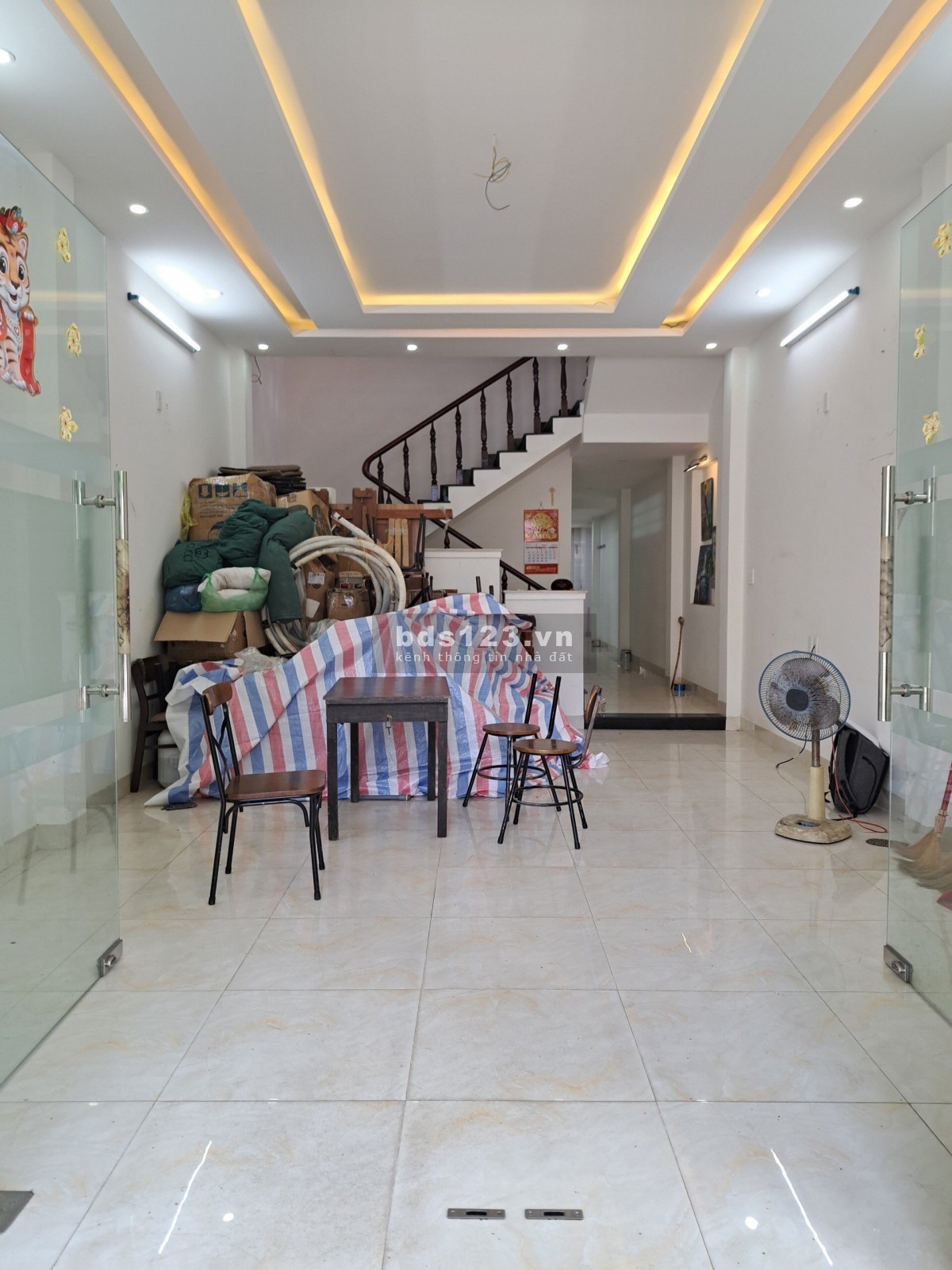 Cho thuê nhà 2 tầng Ỷ Lan Nguyên Phi gần đường 30/4 khu trung tâm sầm uất diện tích 100m