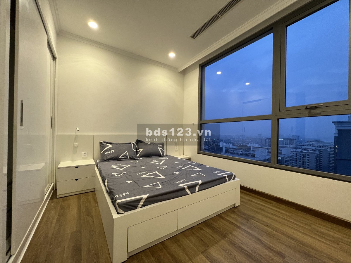 Bán căn hộ 3 ngủ góc 93m2 Park Hill, kđt times city đầy đủ đồ 5.7 tỷ bao phí