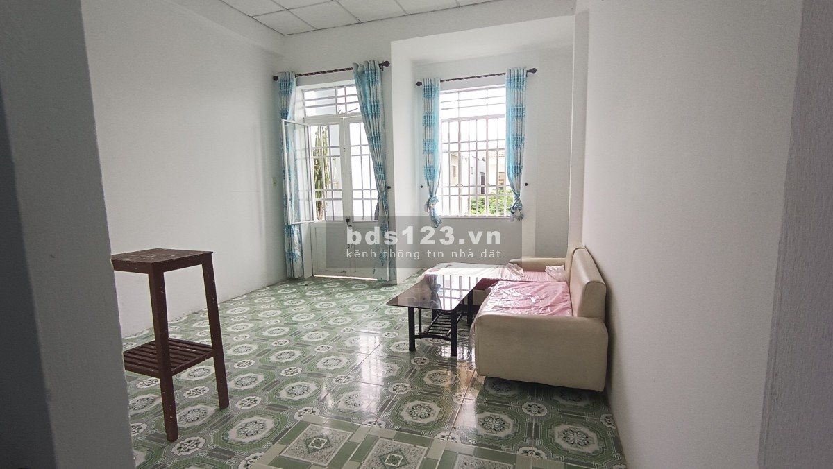 Cho thuê nhà 3 tầng Lê Thị Hồng Gấm sát Phan Đăng Lưu khu kinh doanh sầm uất , tụ họp 4 trường dh