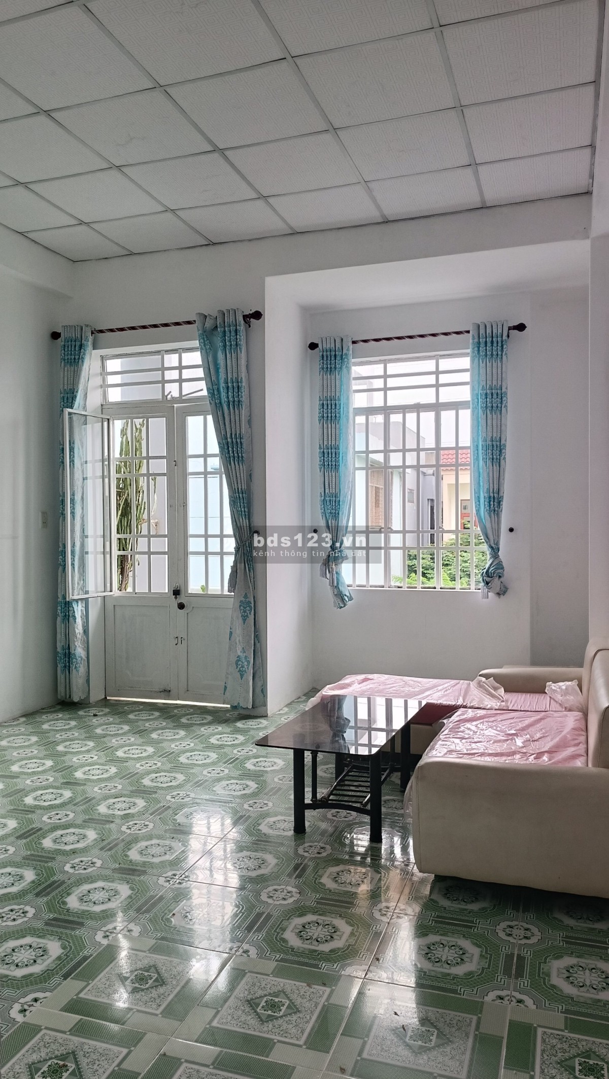 Cho thuê nhà 3 tầng Lê Thị Hồng Gấm sát Phan Đăng Lưu khu kinh doanh sầm uất , tụ họp 4 trường dh