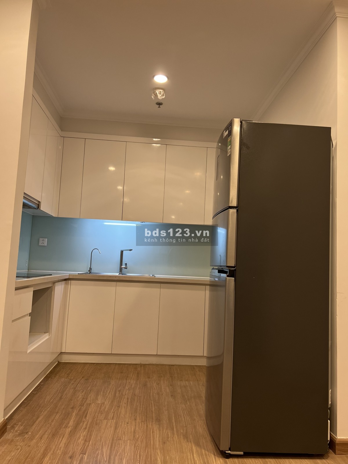 Bán căn hộ 3 ngủ góc 93m2 Park Hill, kđt times city đầy đủ đồ 5.7 tỷ bao phí