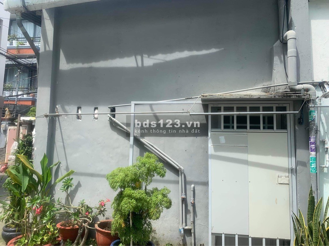 Cho thuê phòng trọ rộng 30m2 giá 4tr, giờ giấc tự do