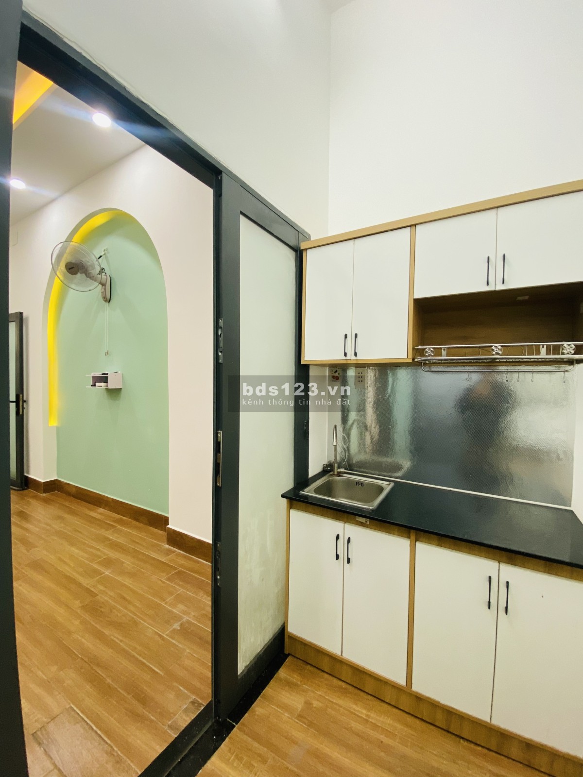 Cho thuê phòng trọ chdv 1pn full nt dt 30m2 gần cv Làng Hoa , chợ Hạnh Thông Tây