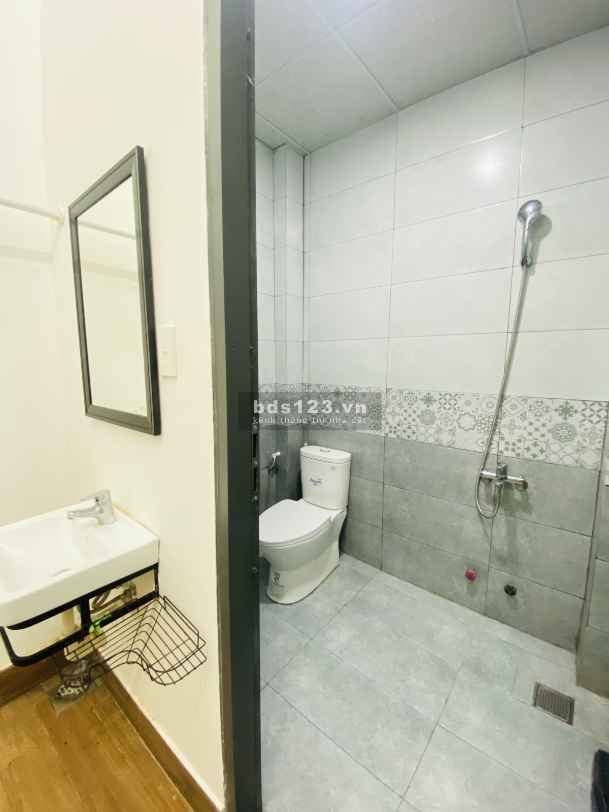 Cho thuê phòng trọ chdv 1pn full nt dt 30m2 gần cv Làng Hoa , chợ Hạnh Thông Tây