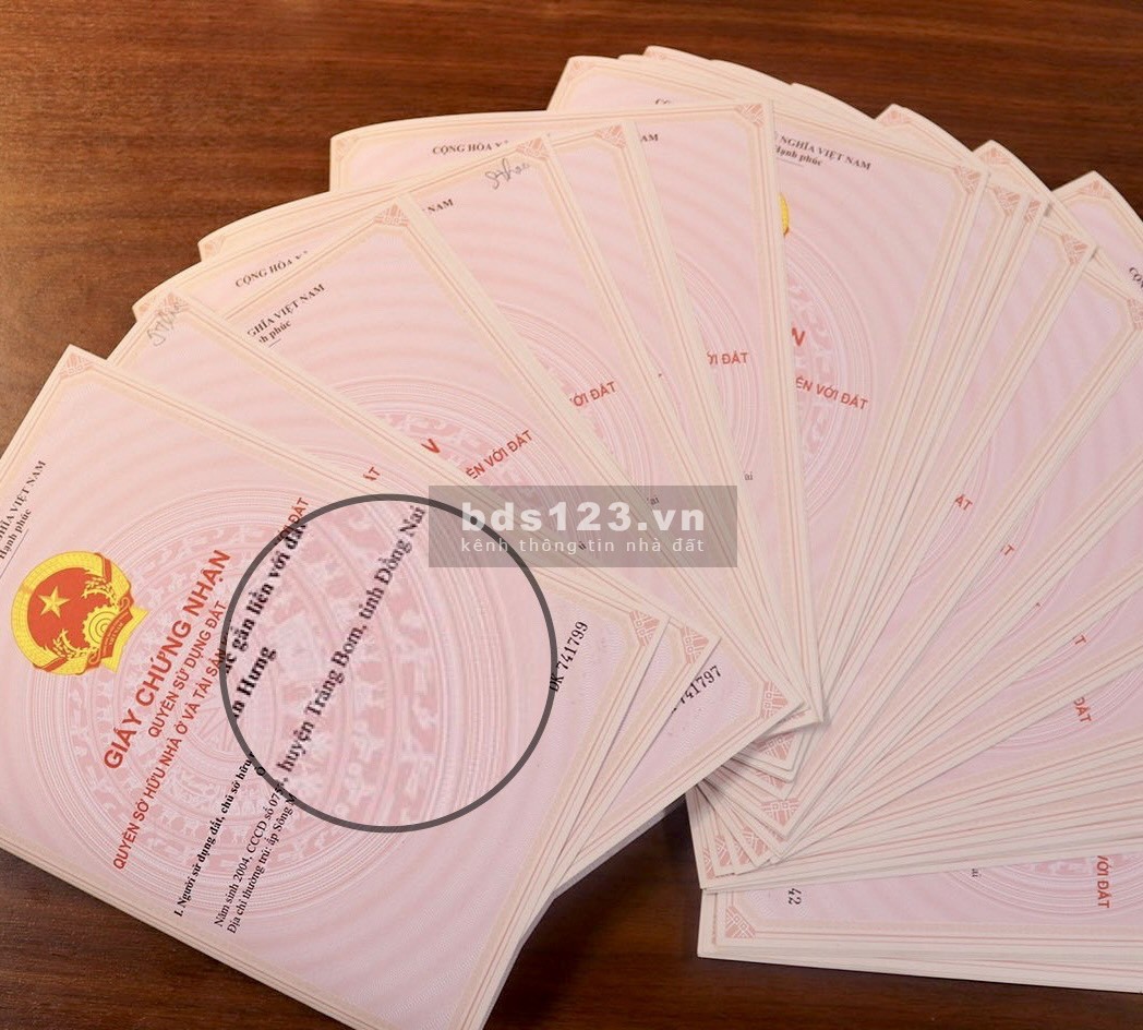 Bán đất nền sổ sẵn sang tên công chứng trong ngày, full thổ cư, giá dưới 1 tỷ.