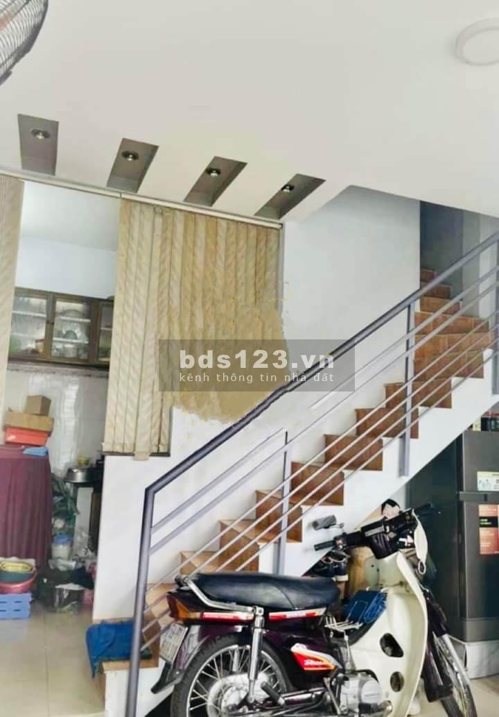 Bán nhà Nguyễn Phúc Chu F15, Tân Bình 2 tỷ 390, sd 40m2 , 2pn
