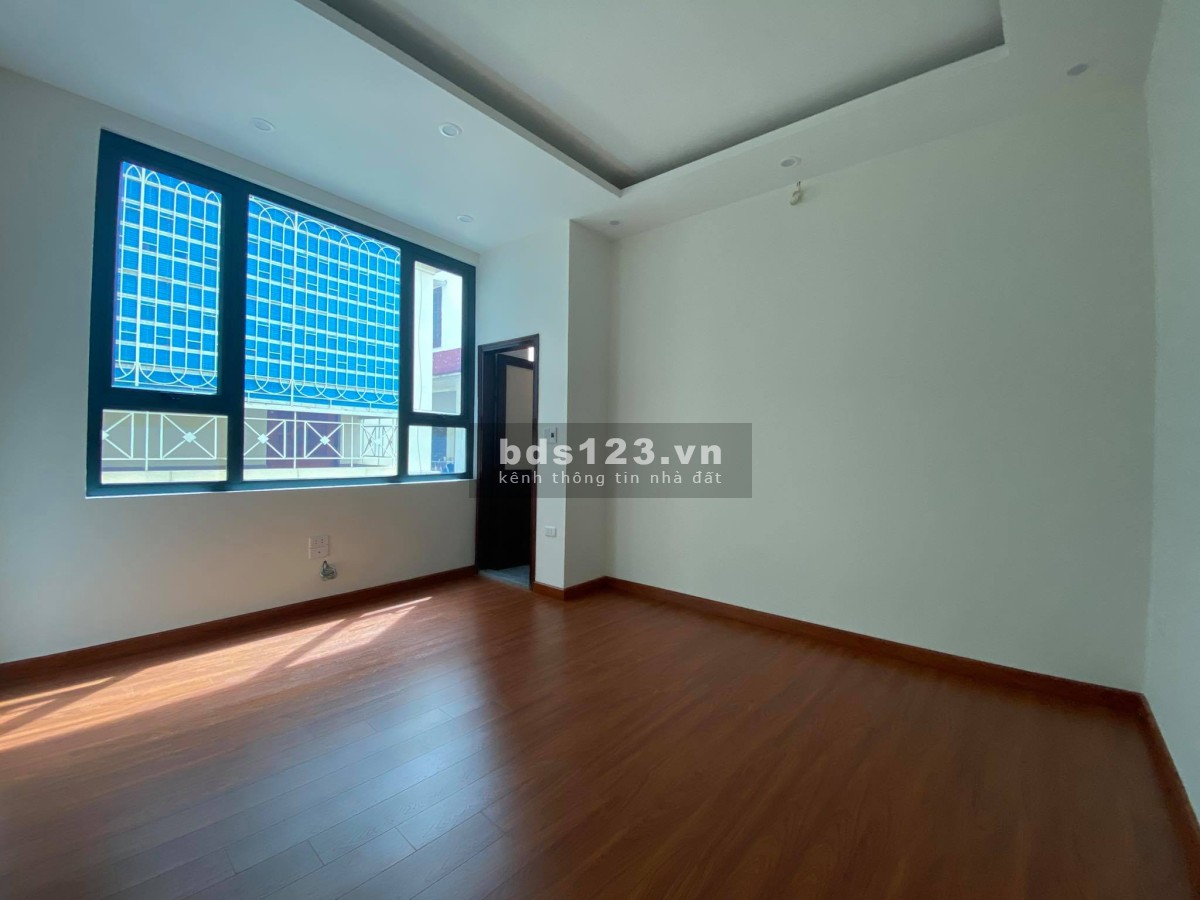 Bán nhà Phúc Lợi ngõ ô tô đỗ - 48M2 - Gía 3 tỷ 9