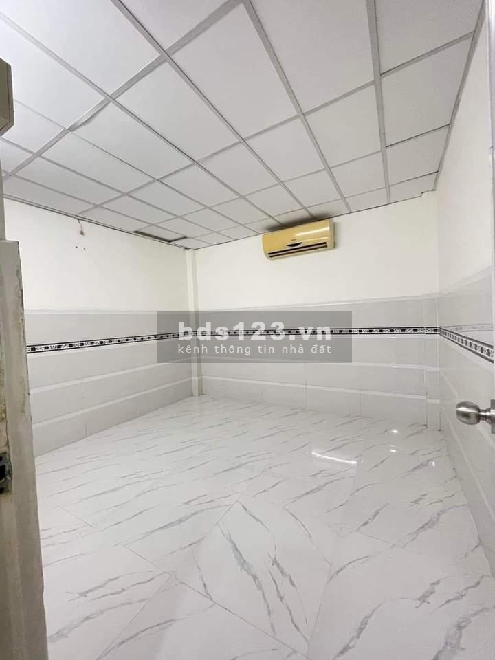 2 tỷ 8 - 37m2 , 3pn - Bán Nhà Cống Lở . F15 - Tân Bình