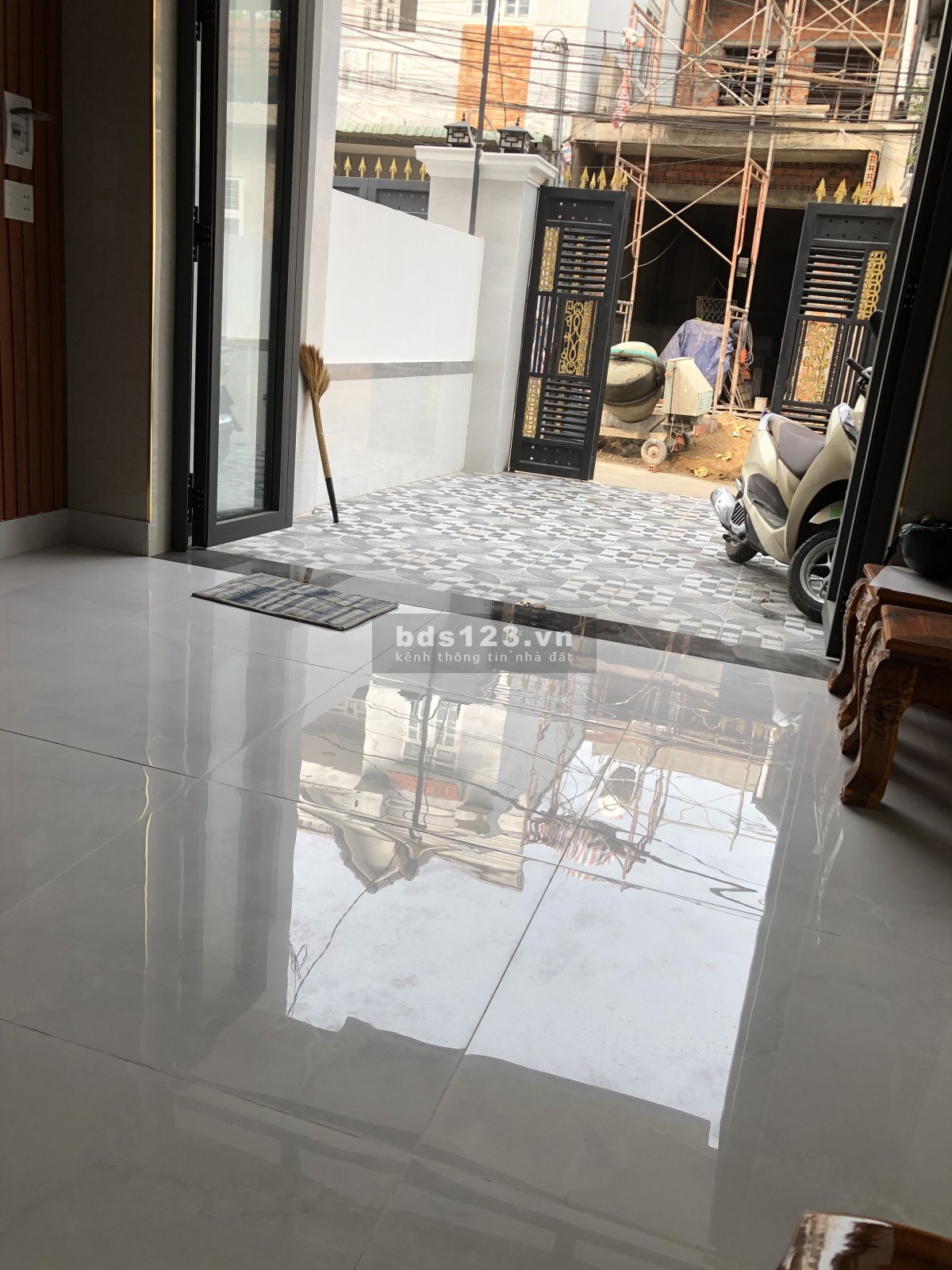 chủ cần bán ba căn nhà sổ riêng thổ cư phường bửu long một trệt một lầu diện tích 80m2