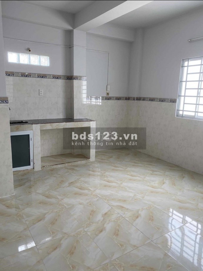 Cho thuê phòng có gác 20m2 tại hẻm 1135 Huỳnh Tấn Phát Q7