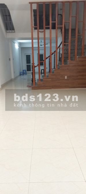 Cho thuê tòa nhà mtawj phố 6 tầng tại quận Hoagf Mai, Hà Nội
