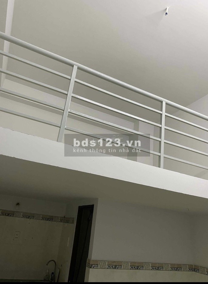 Cho thuê phòng có gác 20m2 tại hẻm 1135 Huỳnh Tấn Phát Q7