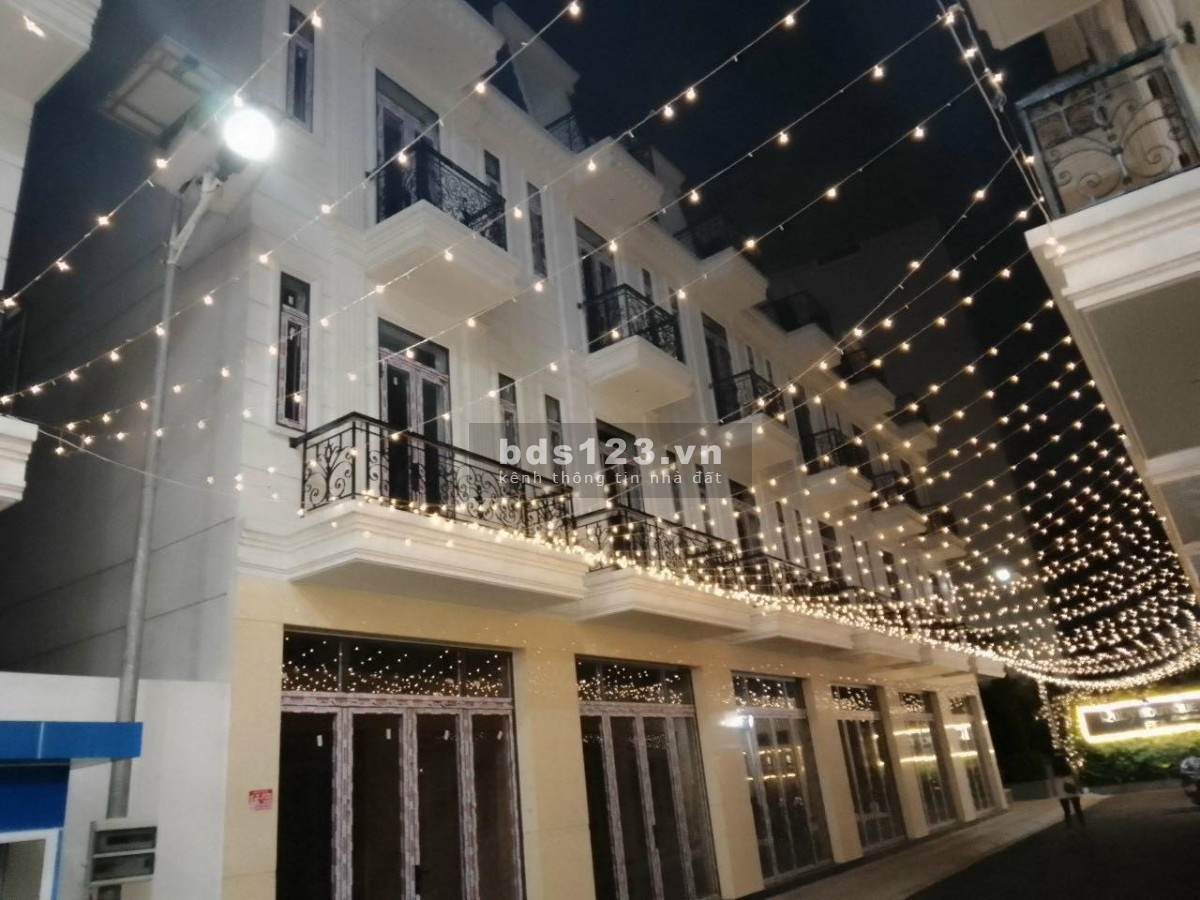 Cho thuê mặt bằng kinh doanh 4x16m đường Trịnh Đình Trọng, q Tân Phú lh: 0395457564