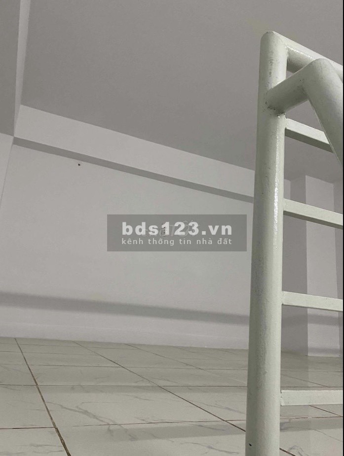 Cho thuê phòng có gác 20m2 tại hẻm 1135 Huỳnh Tấn Phát Q7