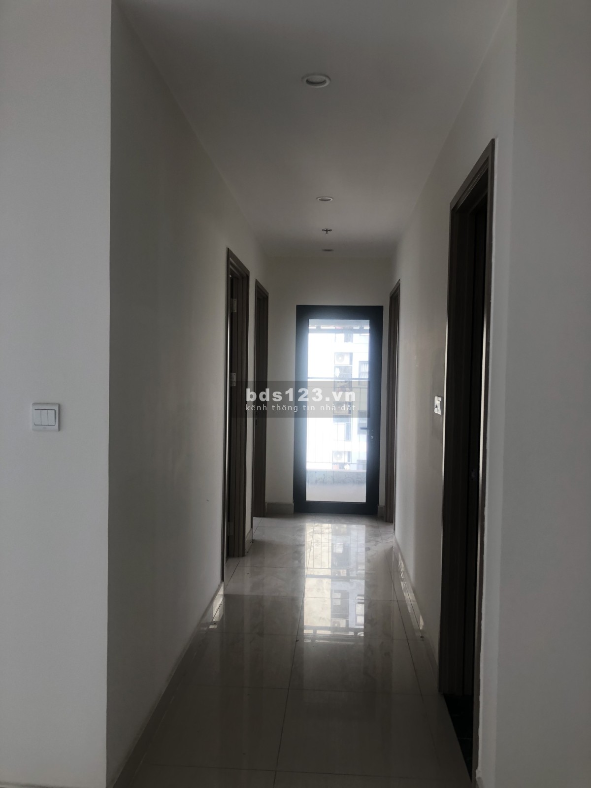 Bán gấp căn 3pn giá 2.850 tỷ tại Vinhomes quận 9, view hồ bơi, đảm bảo giá tốt nhất thị trường!!!