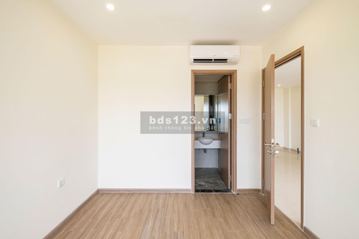 Bán căn hộ Vinhomes 2p2w 67m2 giá chỉ 2,5 tỷ
