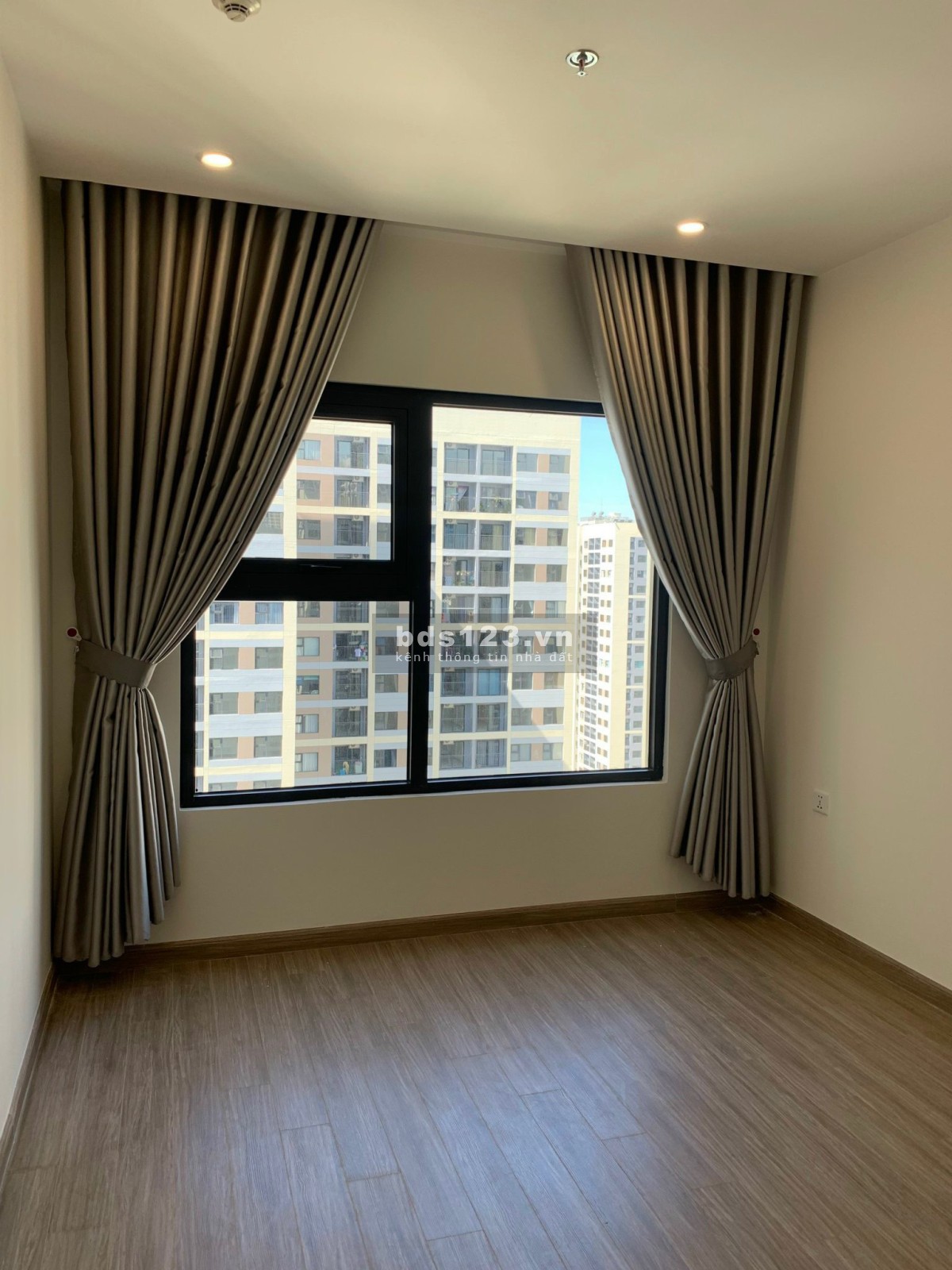 Cần bán gấp căn hộ 1PN+ giá 1650 Vinhomes quận 9, duy nhất 1 căn còn lại trên thị trường!!!