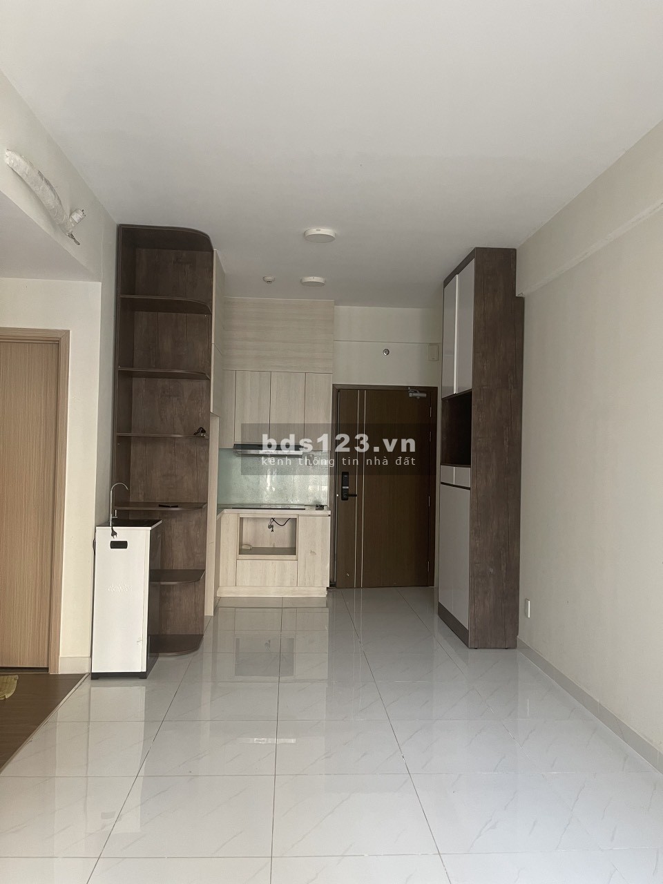 Gia đình chúng tôi cần bán căn hộ 1PN+1 50m2 để giá thấp hơn thị trường rất nhiều