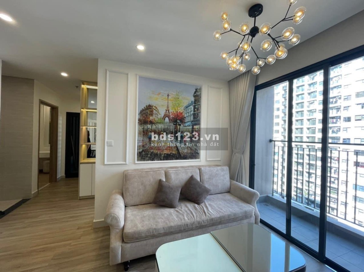 Chính chủ cần tiền nên bán căn hộ 2pn 2vs, 68m, (tặng nội thất), tầng trung, chỉ 1,7 tỷ tại Vin Ocp