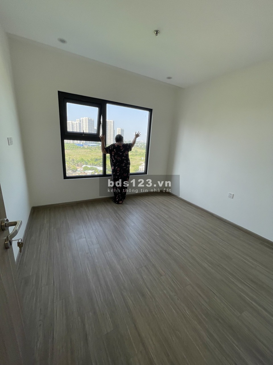 Bán căn hộ 3PN+ 108m2 giá chỉ 4.350 tỷ bao hết phí tại Vinhomes Grand Park quận 9. Giá có 1 không 2