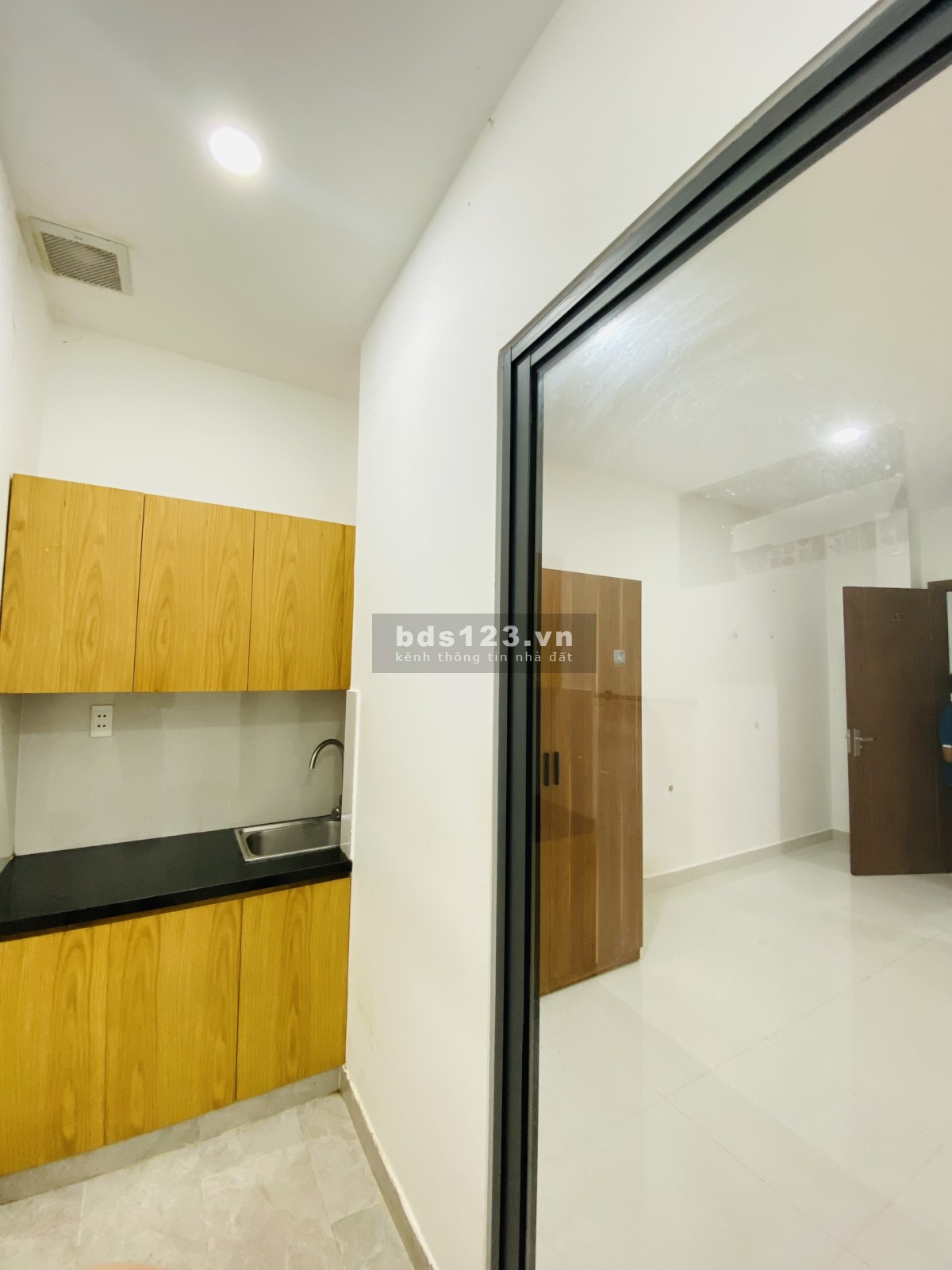 Cho thuê chdv 1pn bếp riêng ngay nguyễn văn lượng gần khu Cityland