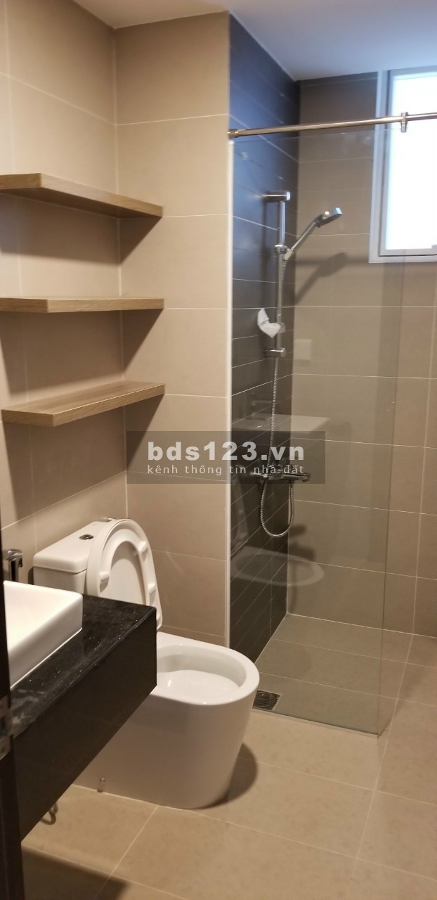 Bán căn hộ Screc Tower 81m2, 2PN, căn góc, có SH. Giá thật 3.5 tỷ (còn TL giảm)