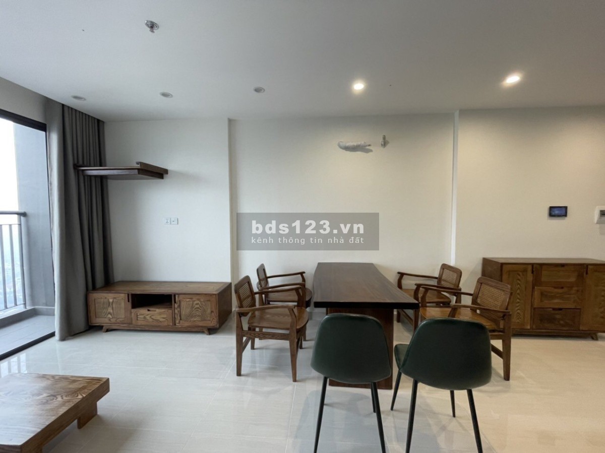 Tôi cần bán căn hộ Vinhomes 55m2 giá 2.1 tỷ bao phí