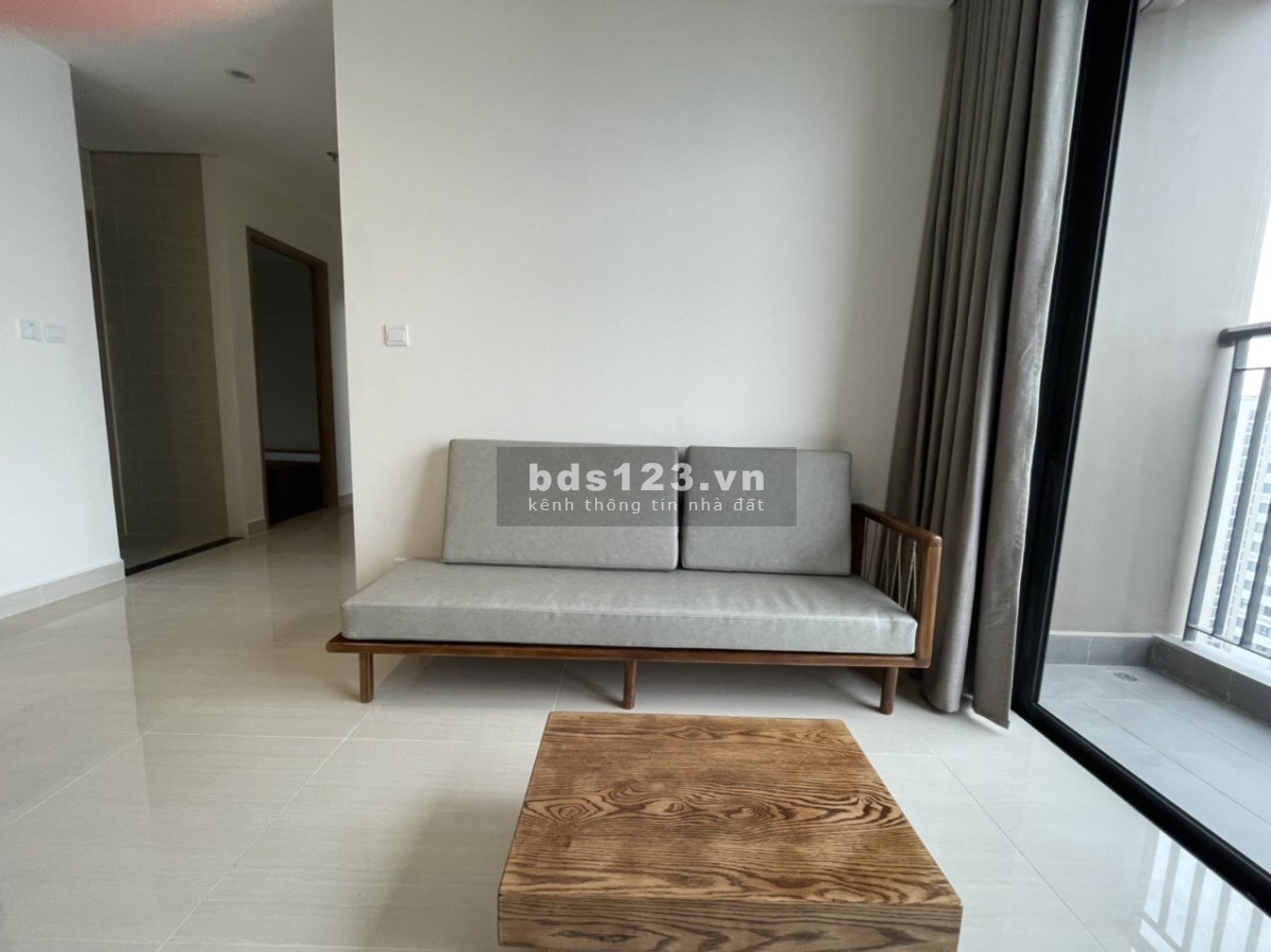 Tôi cần bán căn hộ Vinhomes 55m2 giá 2.1 tỷ bao phí