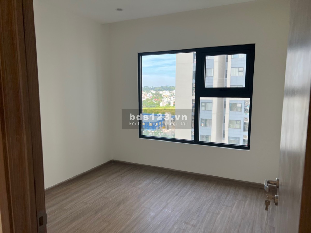 Chủ cần bán căn hộ 3PN giá chỉ 2.75 tỷ. Nhà trống mới