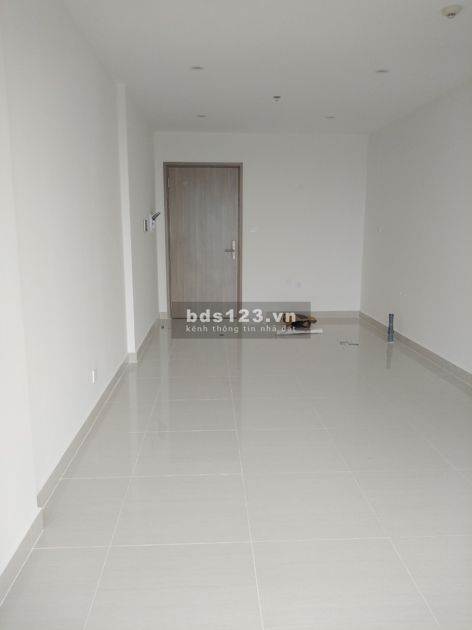 Chủ cần bán căn hộ 3PN giá chỉ 2.75 tỷ. Nhà trống mới