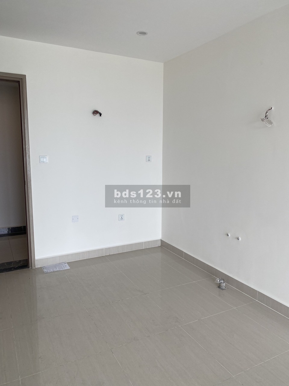 Chủ cần bán gấp căn hộ 2PN1WC giá tốt nhất thị trường Vinhomes Q9