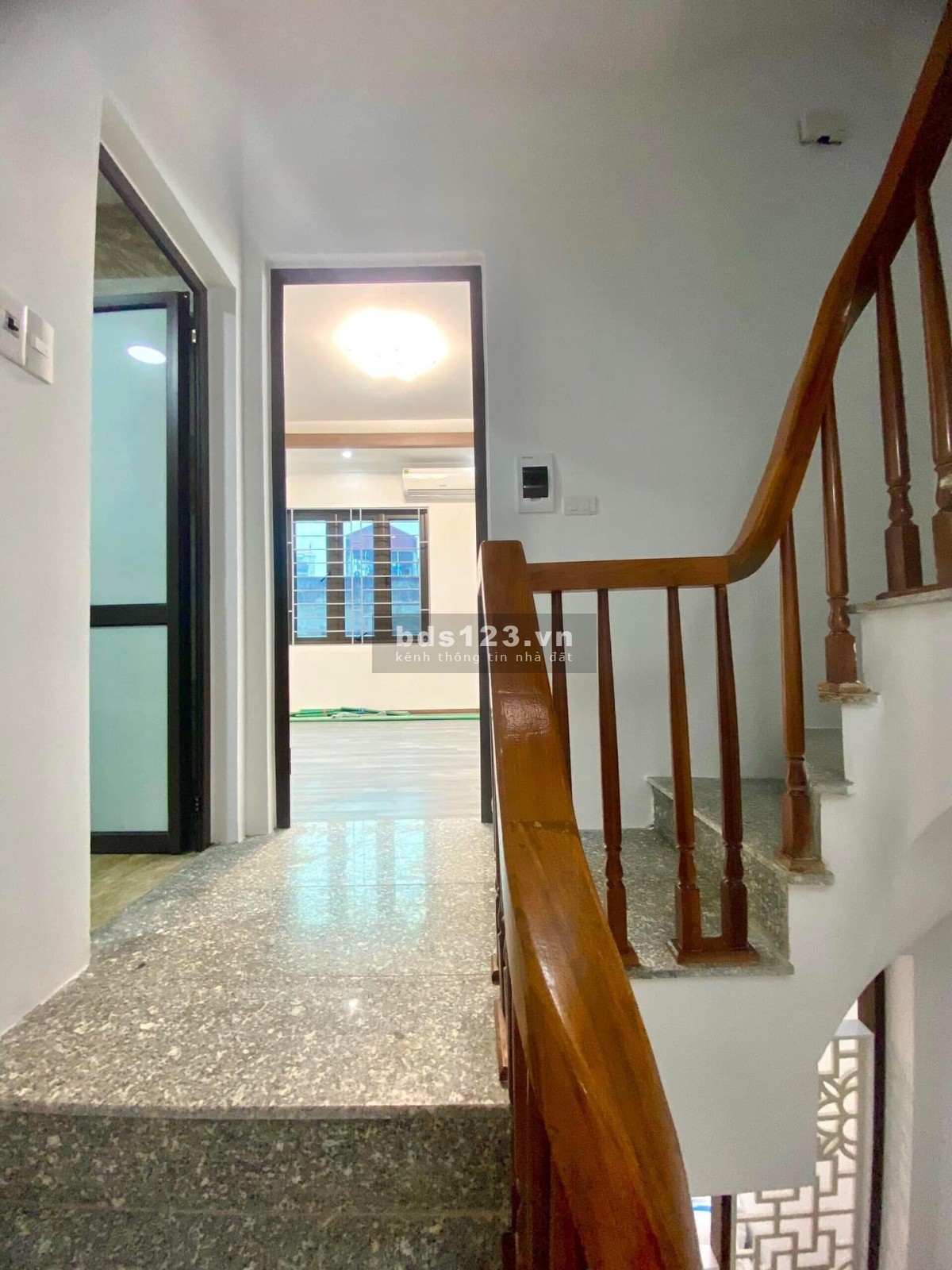 Bán nhà riêng chỉ 4,6 tỷ có ngay hộ khẩu Văn Quán - Nhà mới - Ô tô đõ cửa - Ngõ thông
