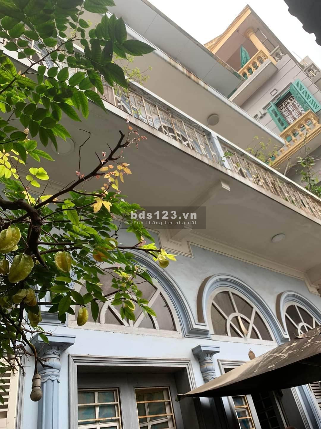 Bán nhà Võng Thị - Tây Hồ 111m2*4 tầng, Ô TÔ đỗ 20m , chỉ 11 tỷ.