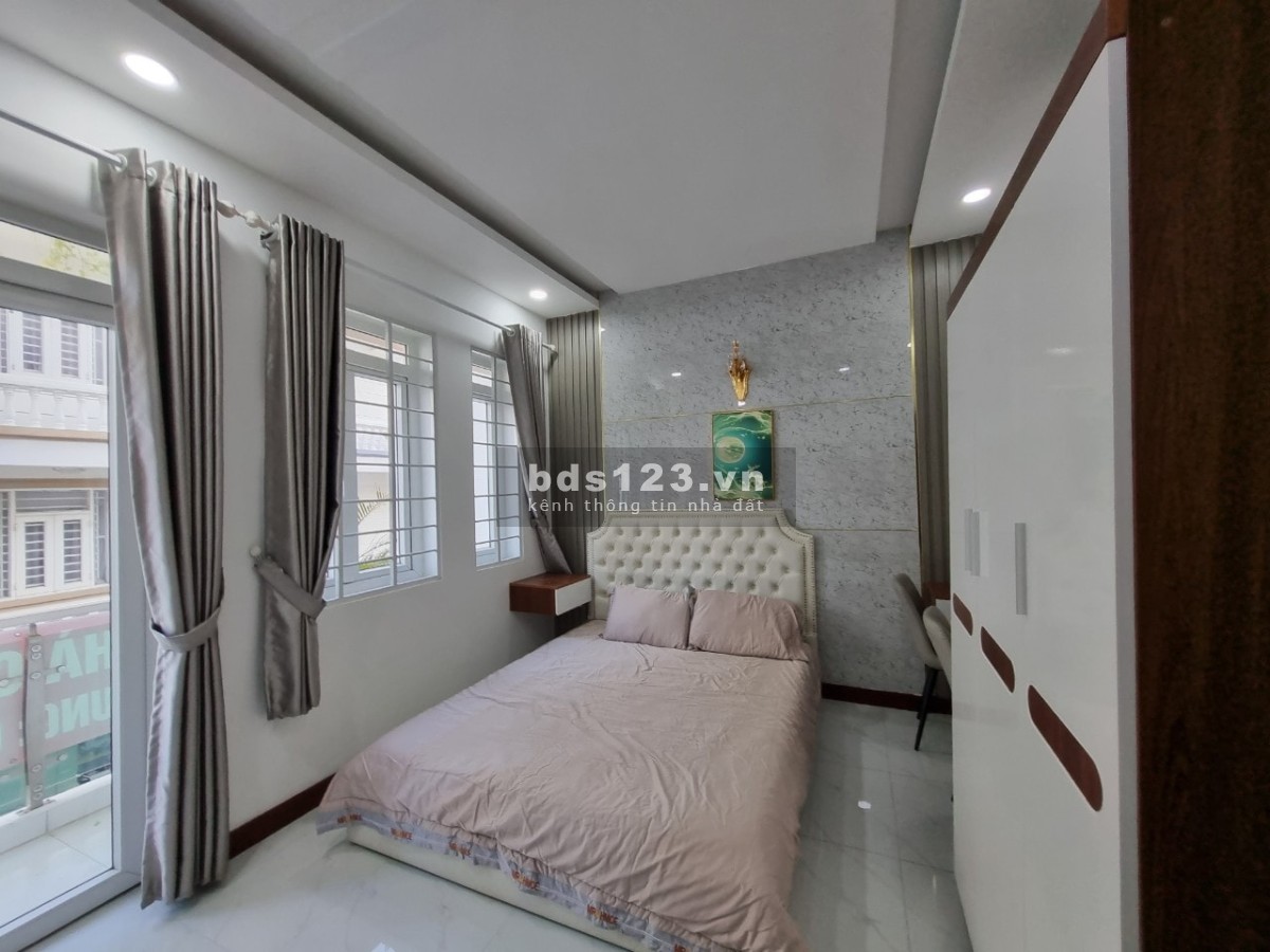 Trời ạ, có 1 không 2 - Bán nhà 4 tầng, hẻm xe hơi, trung tâm…