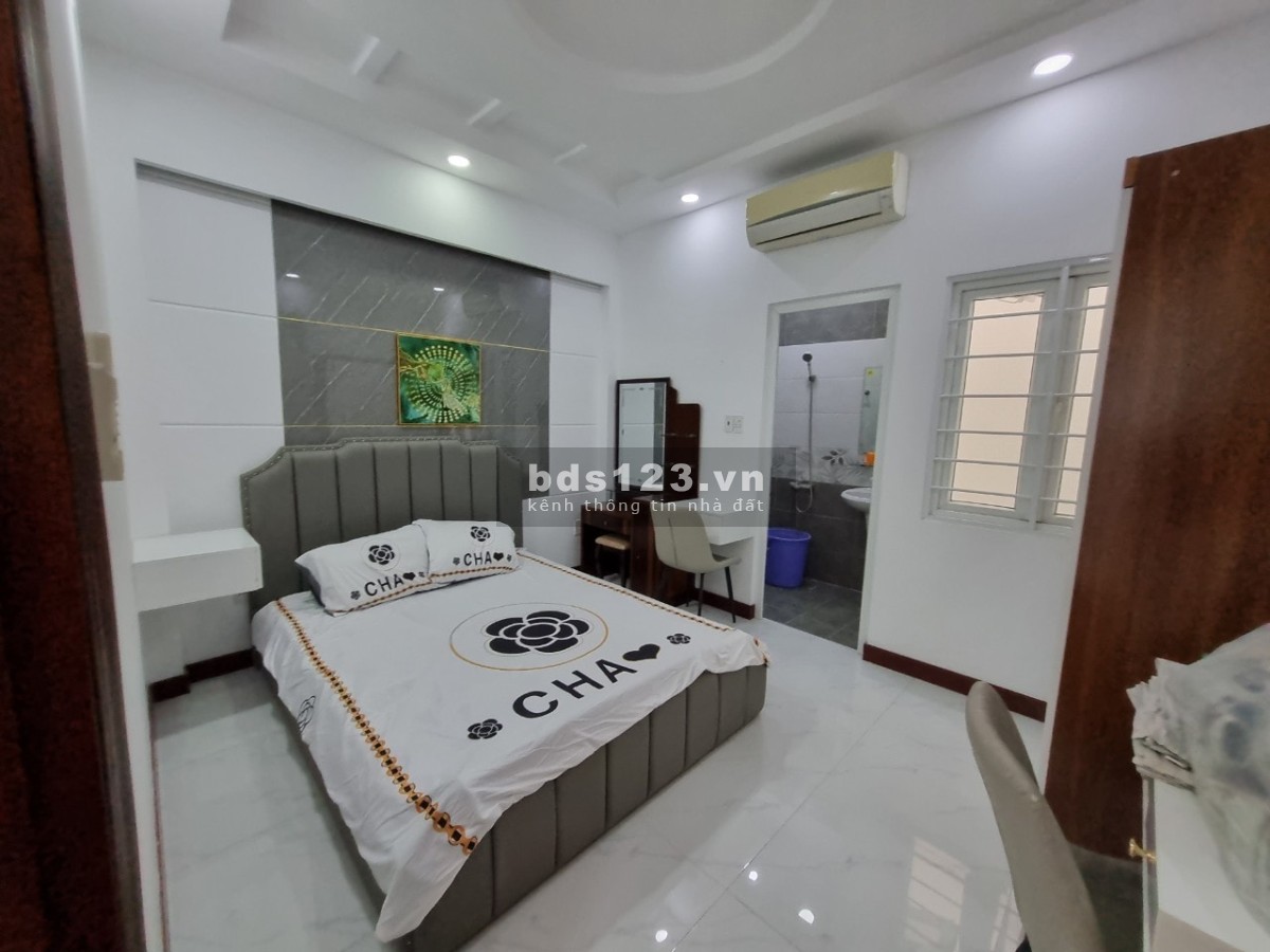Trời ạ, có 1 không 2 - Bán nhà 4 tầng, hẻm xe hơi, trung tâm…