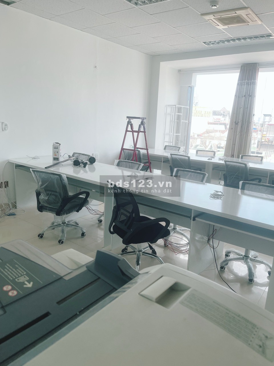 Cho thuê văn phòng, view đẹp. Rộng 90m2 ở Tân Phú, TP HCM