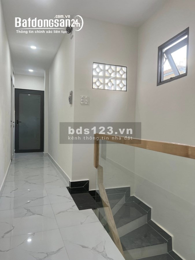 Bán nhà mới xây Tôn Đản Q4, 3pn, 4x12.5, giá 4,35 tỷ