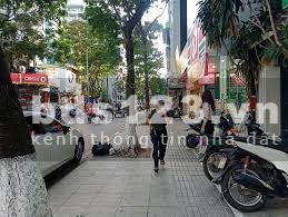 Chính chủ bán gấp nhà Mặt phố Đội Cấn 11 tỷ, 40mx4 tầng, dễ kinh doanh