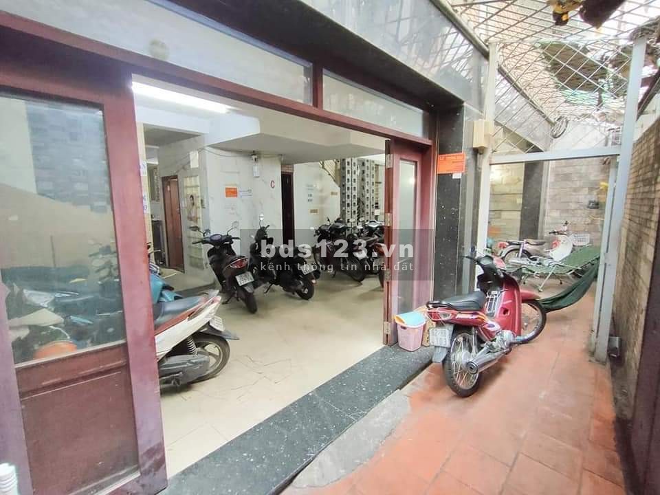 Chính chủ cần bán nhà đang cho thuê phòng trọ và căn hộ dịch vụ P11, quận 3