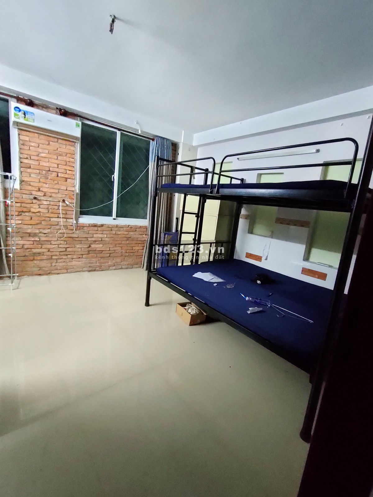 Chính chủ cần bán nhà đang cho thuê phòng trọ và căn hộ dịch vụ P11, quận 3