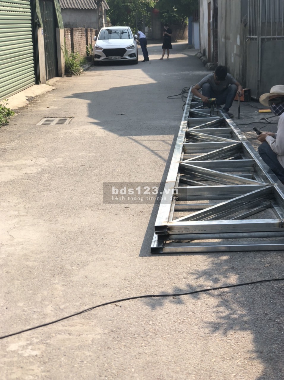 Gia đình cần bán 160m2 đất mt 10m tại xóm 2 Đông Dư, Gia Lâm