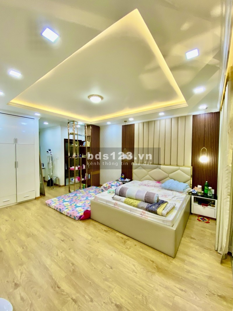 Giảm nhanh 7 tỷ, bán nhà biệt thự trịnh Đình Trọng giáp Tân Bình, 115m2 (10m x 15m) 5 tầng thang máy