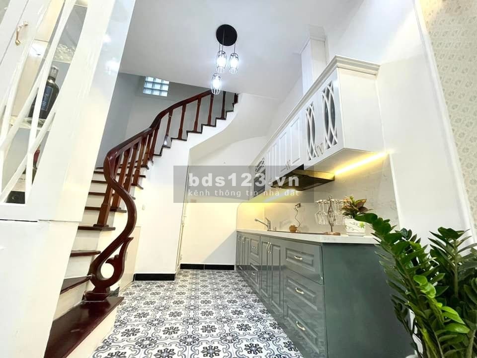 Bán nhà lô góc 3 tầng thoáng, 4 tỷ - Tam Trinh