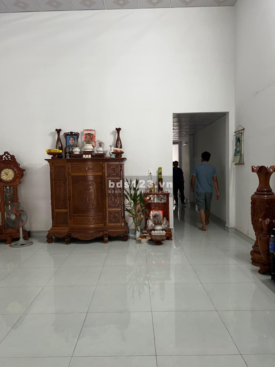 Cần bán gấp nhà cùng đất tại Bình Dương nhà mới xây và đất full thổ cư liên hệ chính chủ sổ gốc