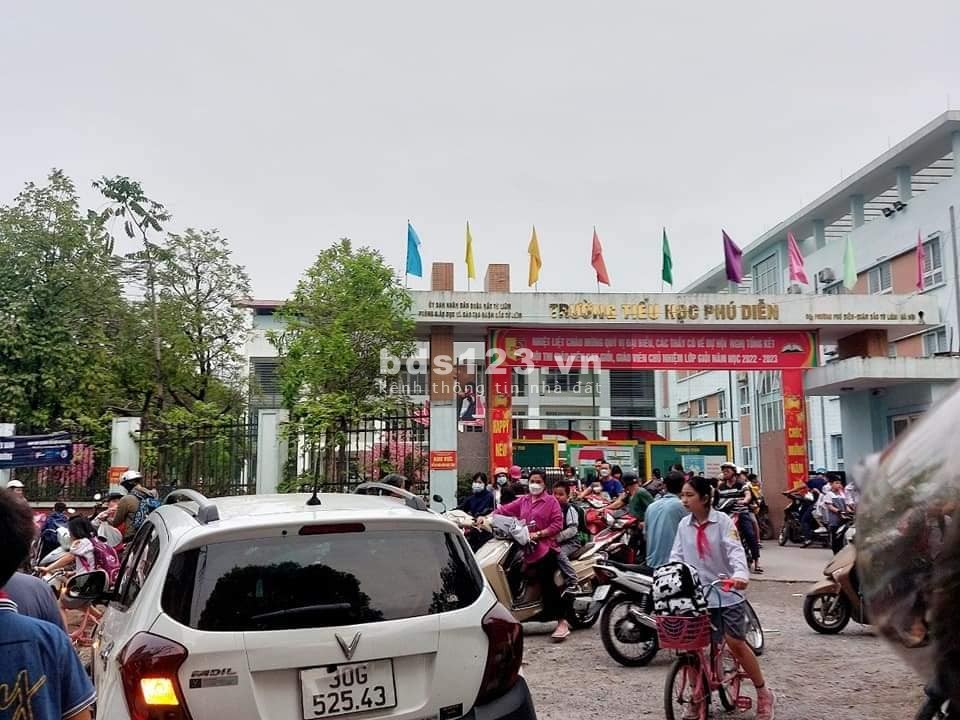Quá rẻ, bán rất gấp nhà Phú Diễn, 40m, 2tầng, mt 5,6M giá chỉ 2.1 tỷ