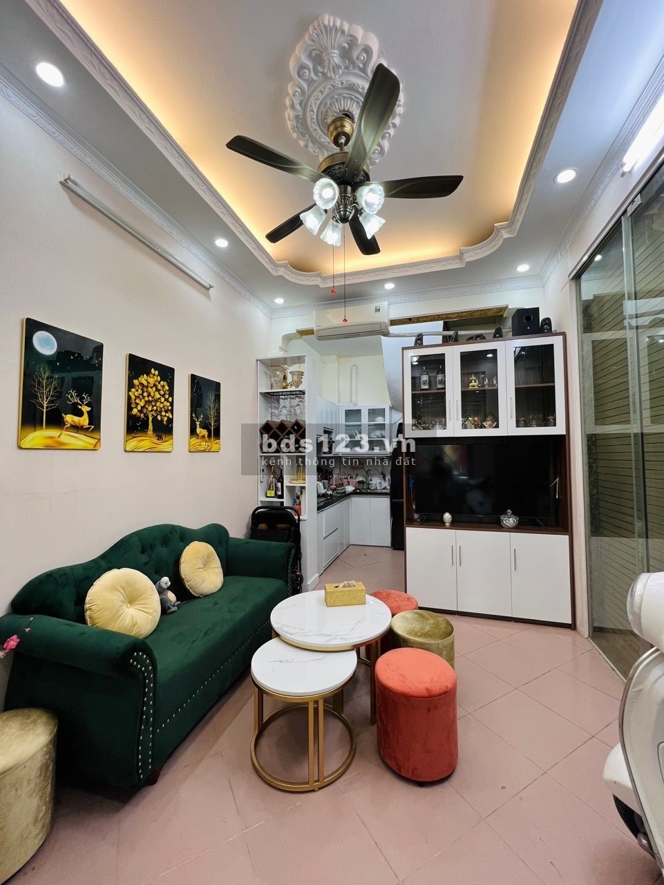 Bán nhà Tân Mai lô góc ô tô đỗ cửa kinh doanh ở đều được giá chào 3,5 Tỷ