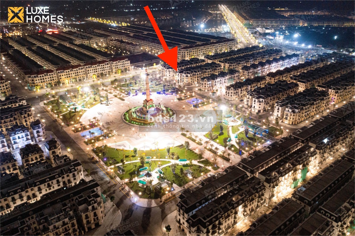Em bán biệt thự căn góc view trực diện Quảng Trường Kinh Đô Ánh Sáng