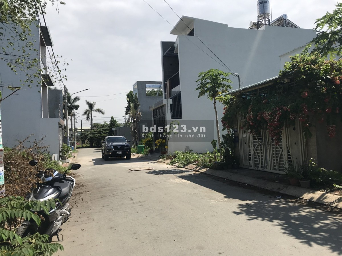Bán đất 51m2 đường 6 Nguyễn Xiển Q9 Kế bên Vinhome Giá 2ty290